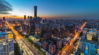 用户可以通过手机应用完成支付、转账、缴费等操作，方便快捷。